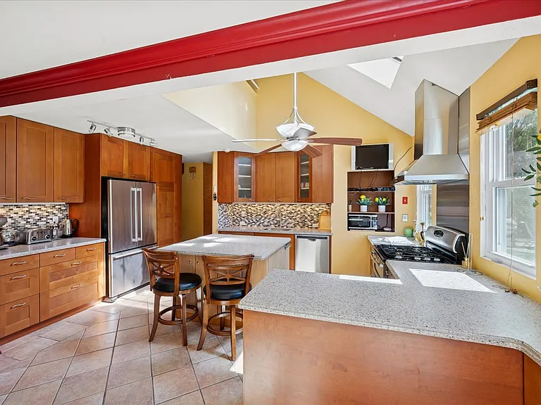 3 Meadowgrass Ln — Photo 12