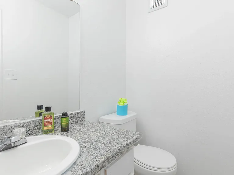 Unity Pointe Apartments — Photo 55