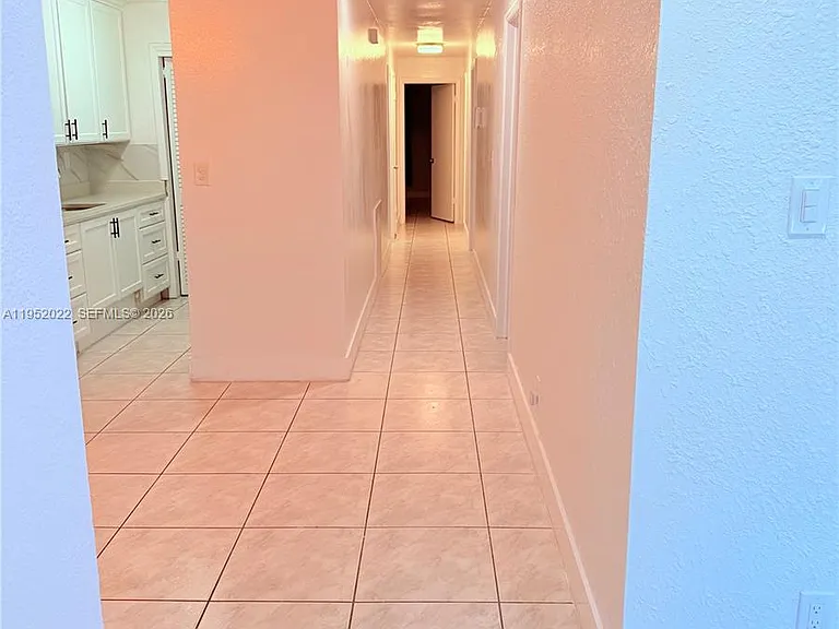 824 SW 12th Ct #826 — Photo 17