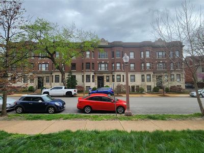 4508 McPherson Ave APT 2E, Saint Louis, MO, 63108