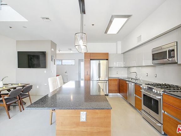 5th image of 11500 Tennessee Ave Unit 312