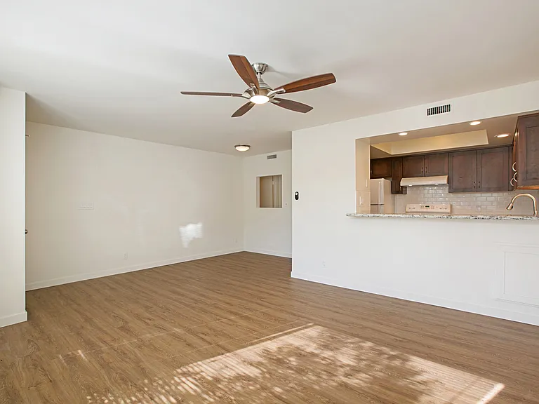 Available June! Newly Remodeled 2bd/1ba Beautiful Crown Point Condo! Only $3,595/Mo! — Photo 3