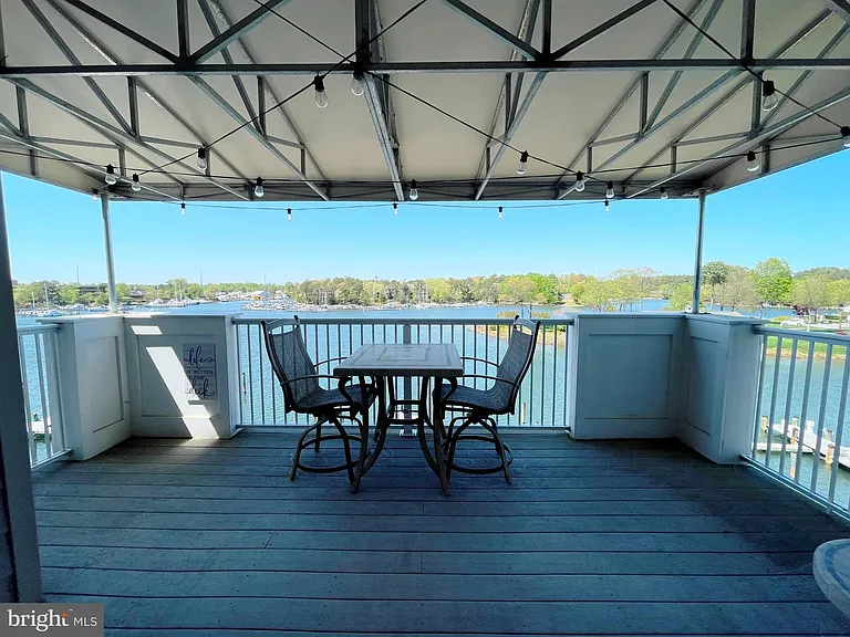 634 Oyster Bay Pl — Photo 22