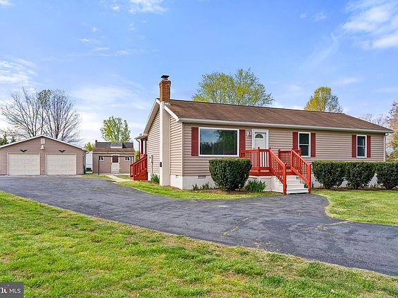 2nd image of 6731 Forbes Pl W