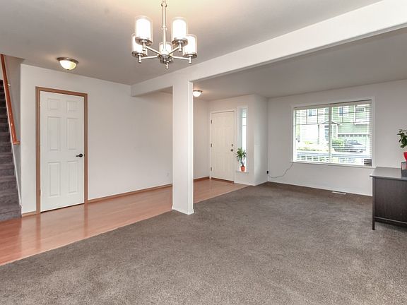 4th image of 19207 Evergreen Dr