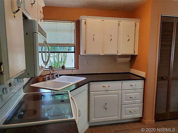 4th image of 2071 Porto Blvd