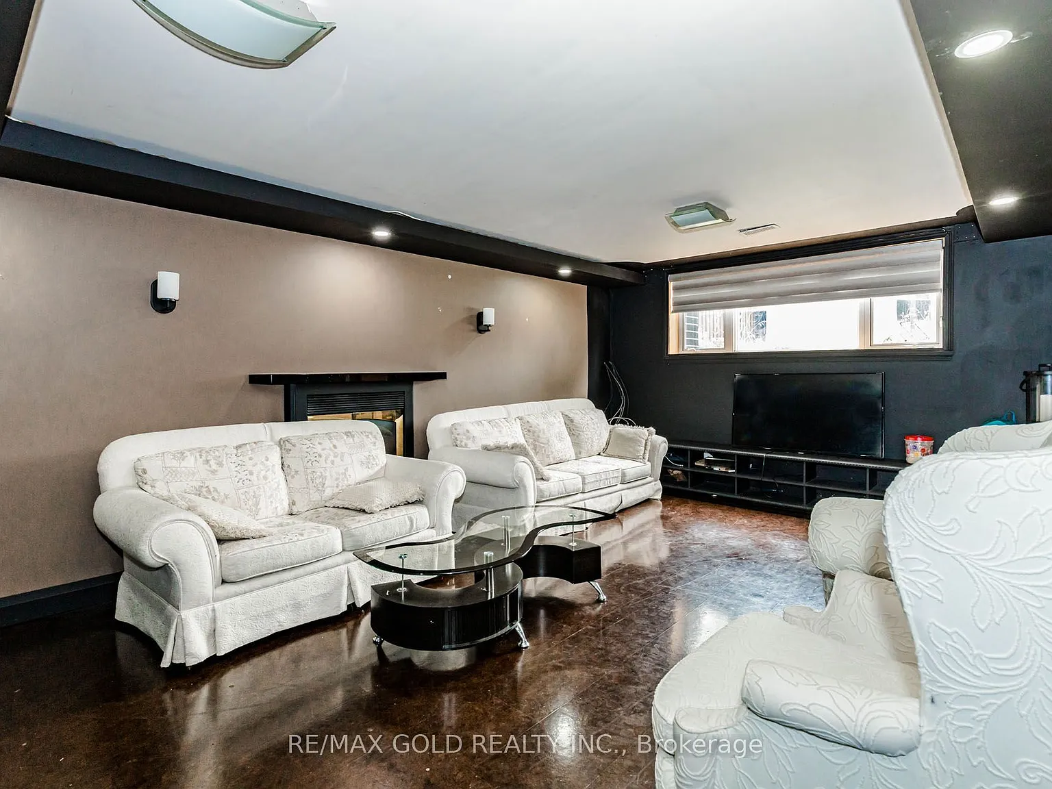 4 bed, $3,200 — Photo 4