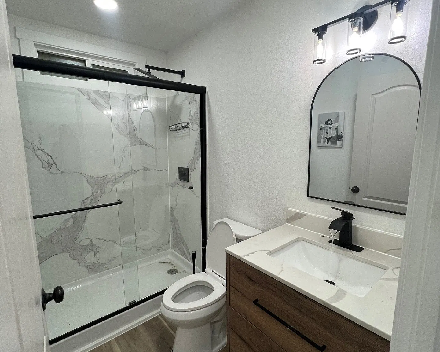 4 bed, 2.5 bath, 1164 sqft, $7,500 — Photo 2