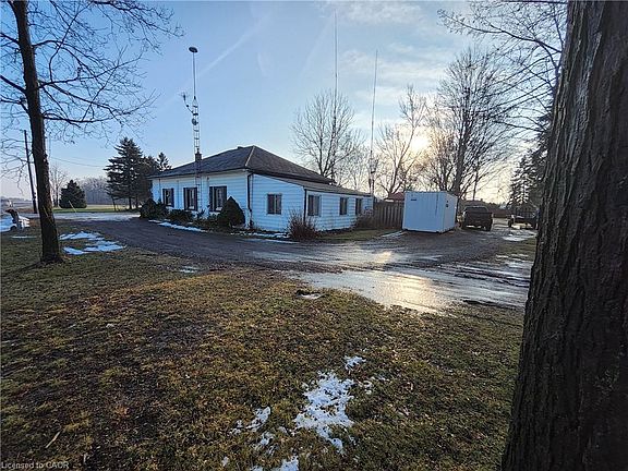 2nd image of 740 Hillcrest Rd S