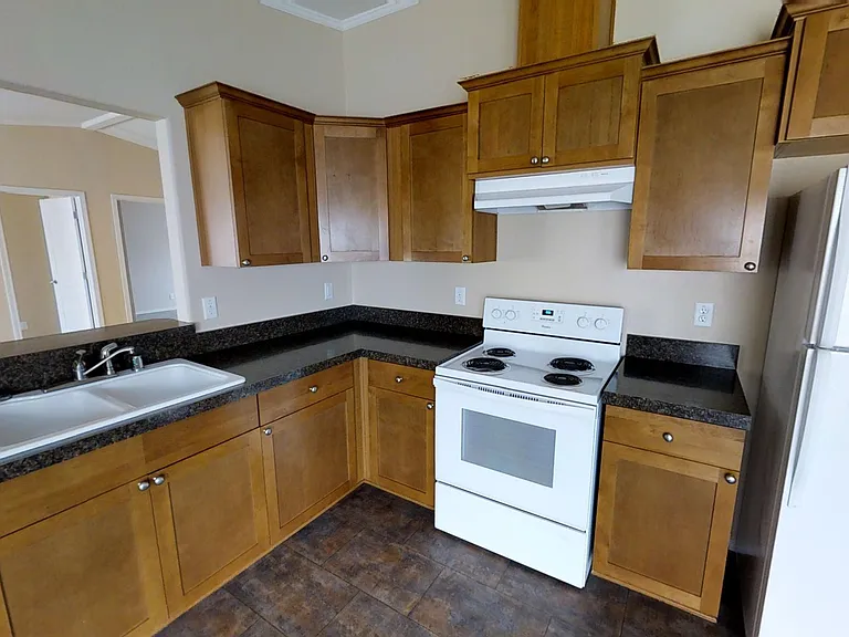 321 E Lime St — Photo 32