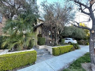 5 Dos Rios, Irvine, CA 92602