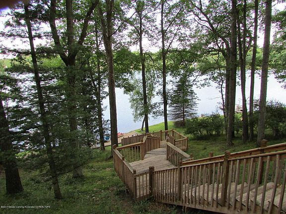 4th image of 9150 Saint Ives Dr