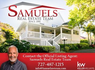 8855 Commodore Dr, Seminole, FL 33776
