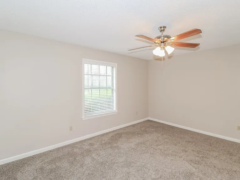6049 Lawnhill Dr — Photo 9