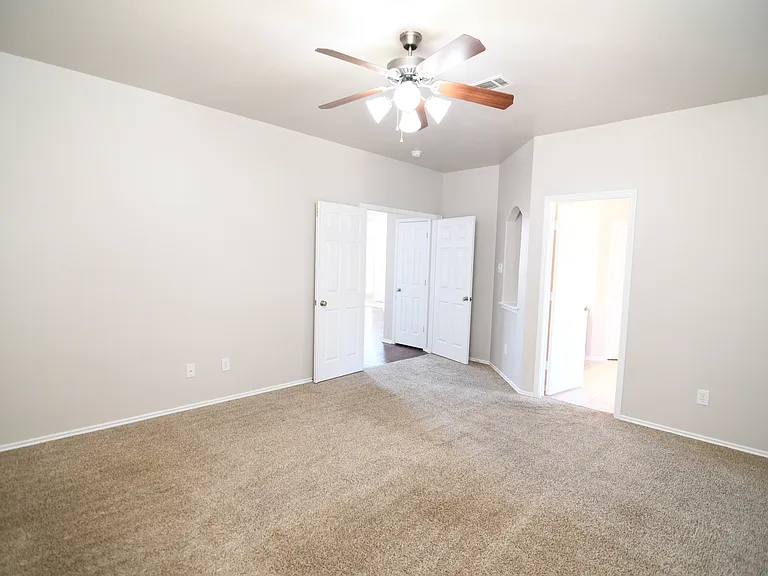 1008 Starlight Dr — Photo 17