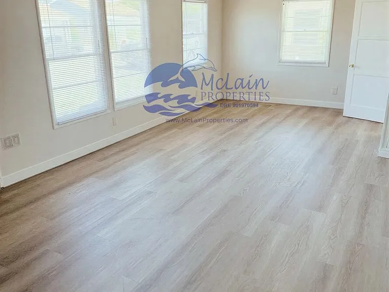 4246 Corinth St — Photo 6