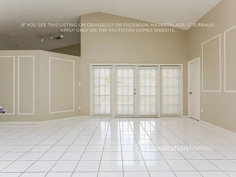 576 NW 48th Ave — Photo 9