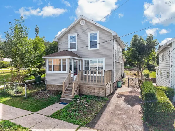 3354 Albert St, Halifax, NS B3K 3N2