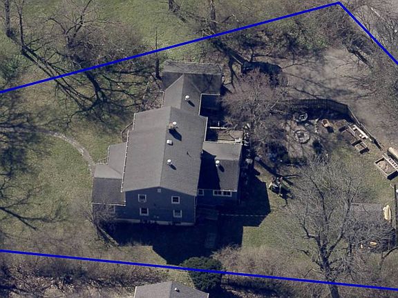 4th image of 715 Congress Ave