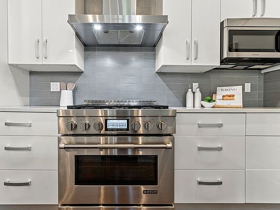 5th image of 225 Dorchester St #10