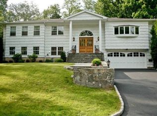 27 Barlow Ln, Rye, NY 10580