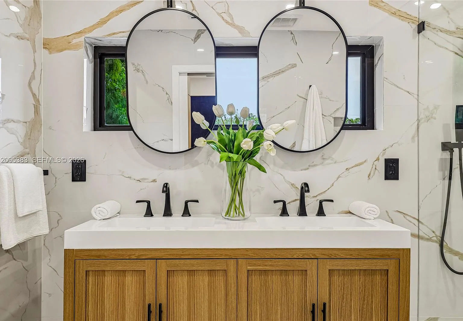 Bayshore Manor 1st Addn — Photo 4