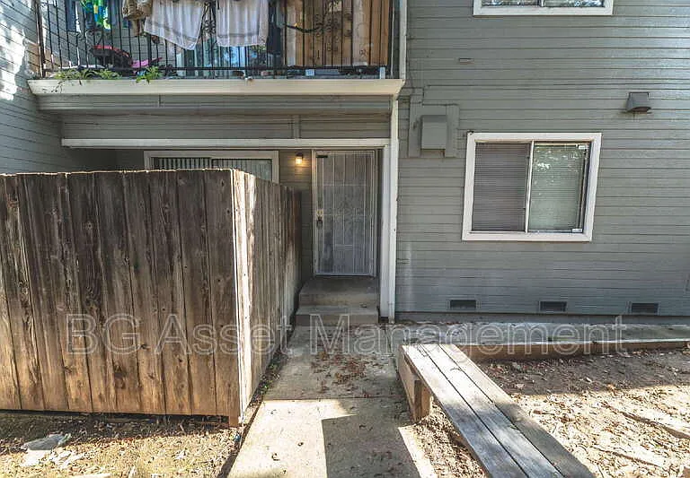 1233 S 56th St #3 — Photo 18