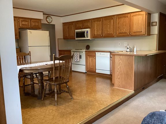 3rd image of 37830 Margareta Dr