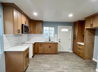 211 W 94th St, Los Angeles, CA 90003