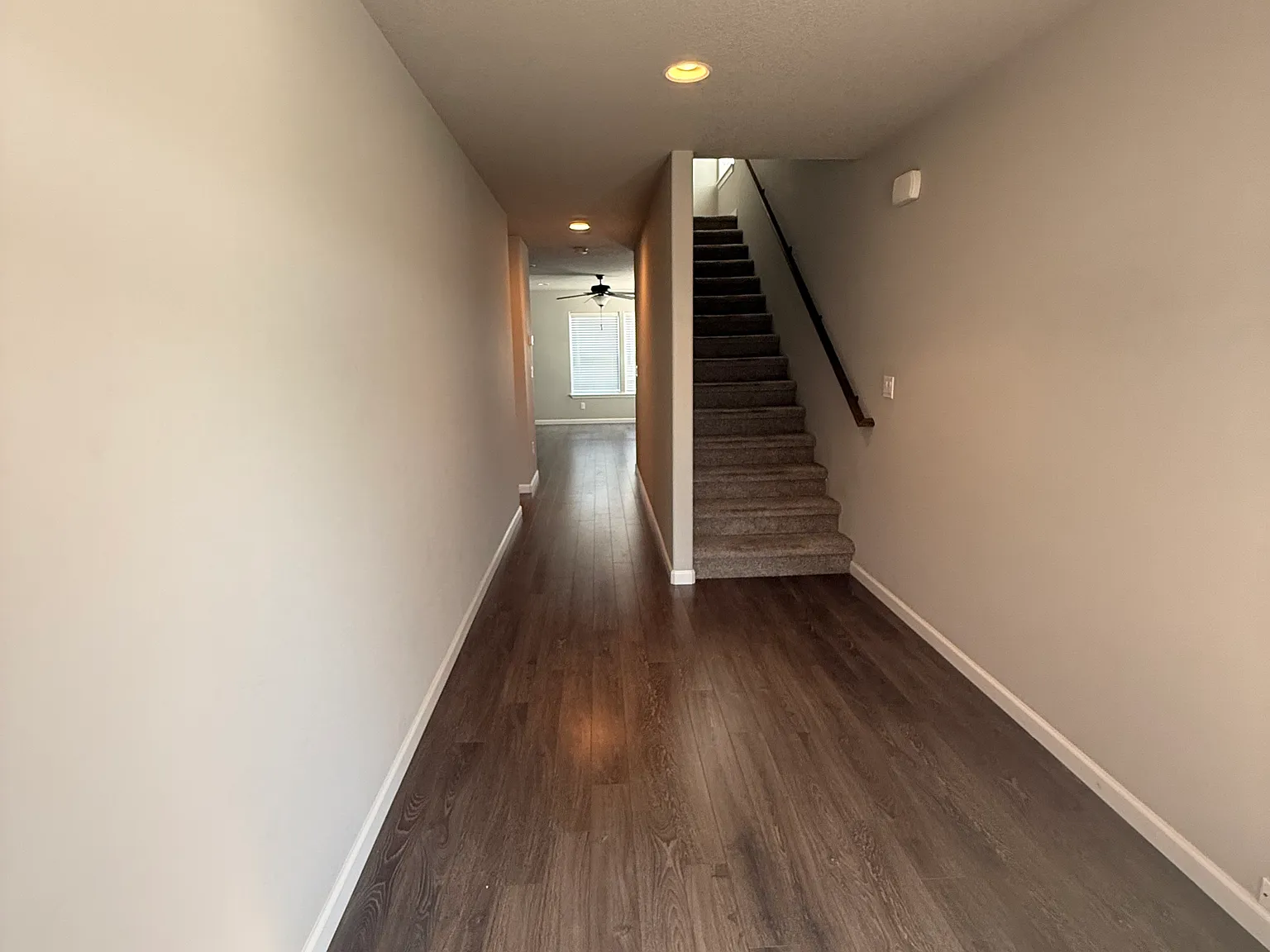 4 bed, 2.5 bath, 1660 sqft, $2,500 — Photo 3