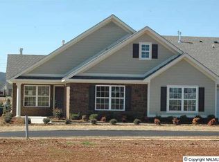 65 Moore Farm Cir, Huntsville, AL 35806