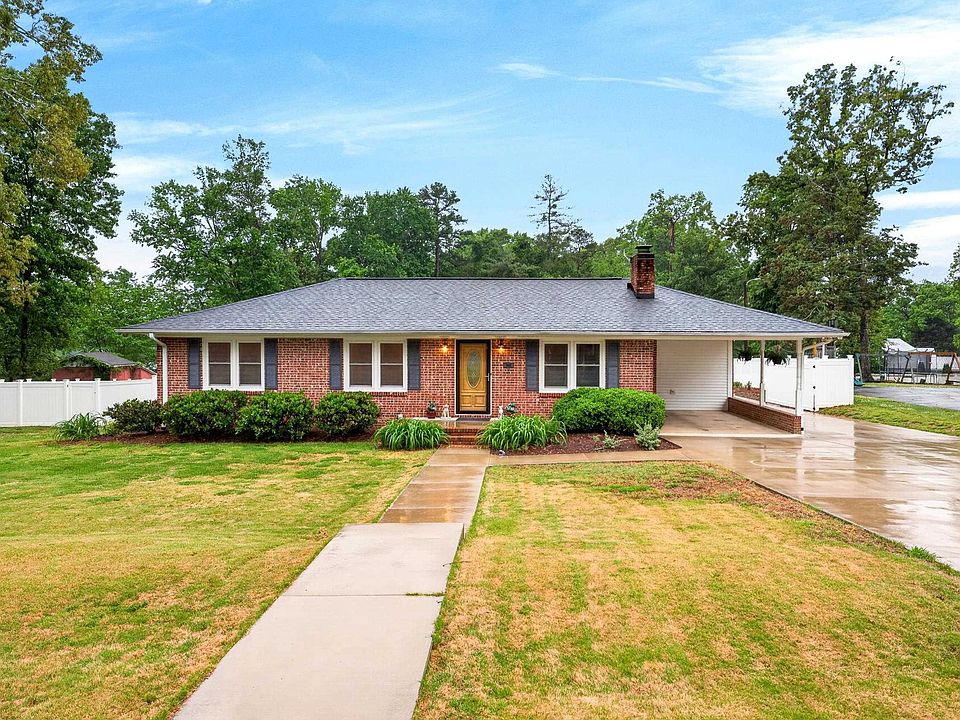 1st image of 105 Skyuka Cir