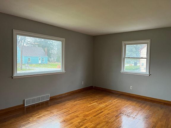 509 W Paulson St, Lansing, MI 48906 | Zillow