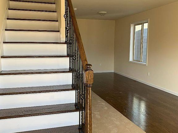 3rd image of 526 Oder Ave