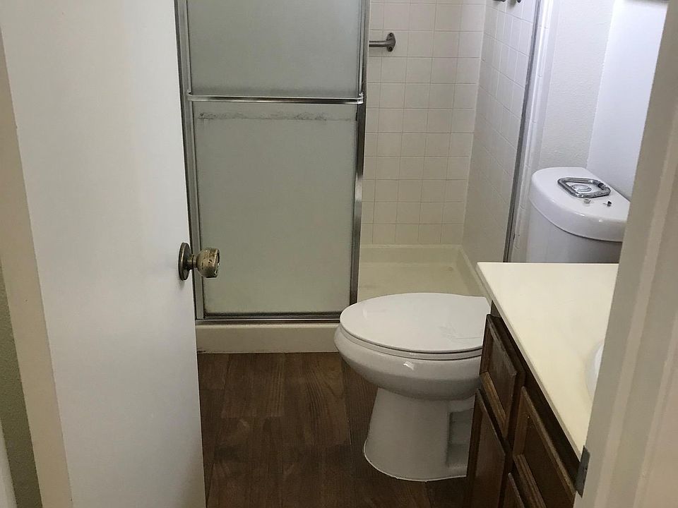 1st image of 324 Layland Dr