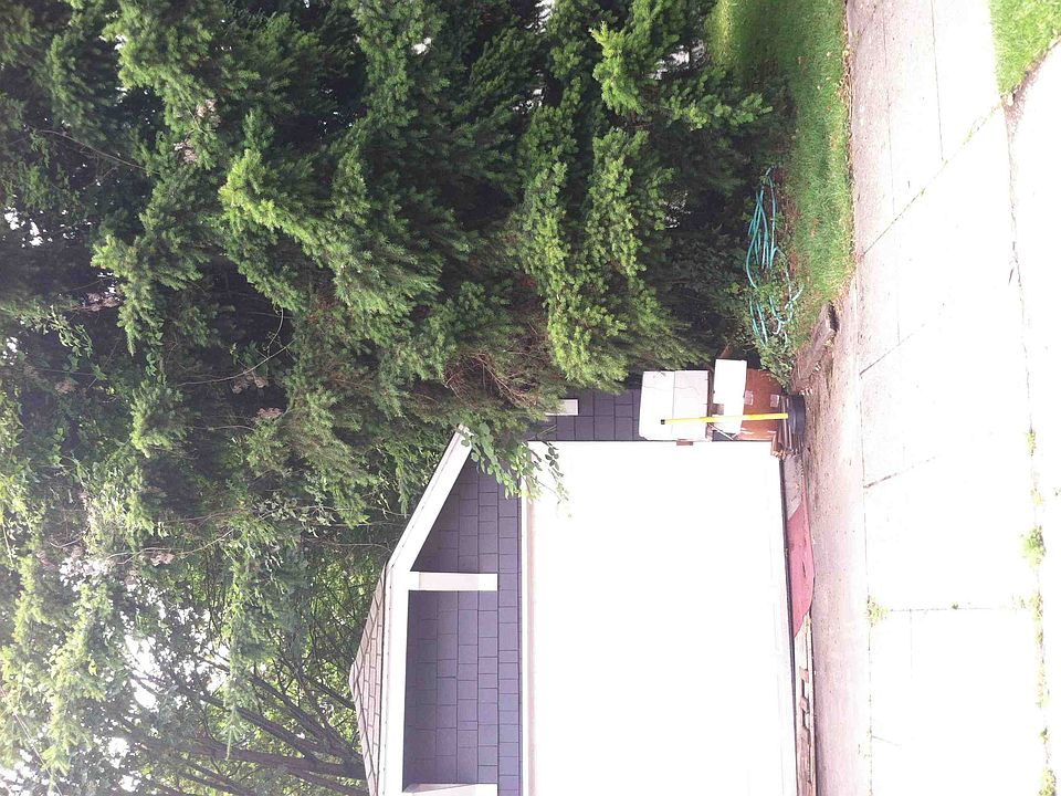2nd image of 1509 NE 68th St