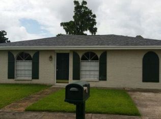 2716 Cardinal Dr, Marrero, LA 70072