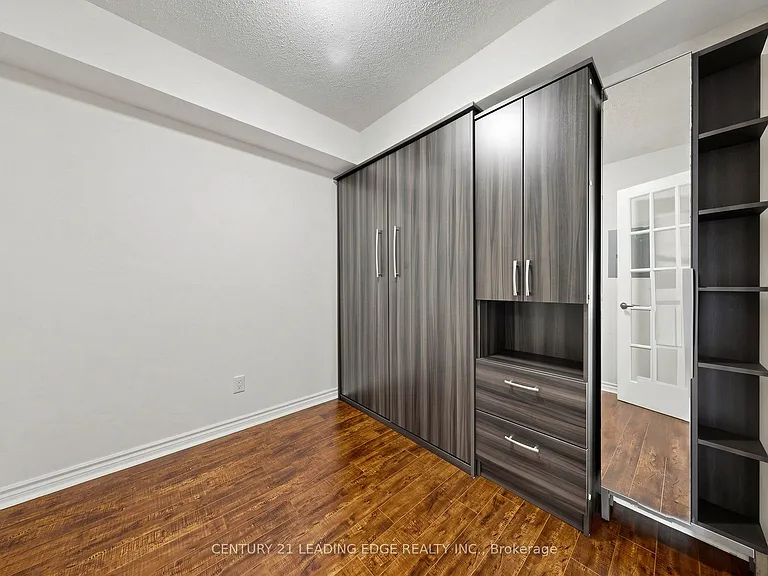 17 Barberry Pl #905 — Photo 15