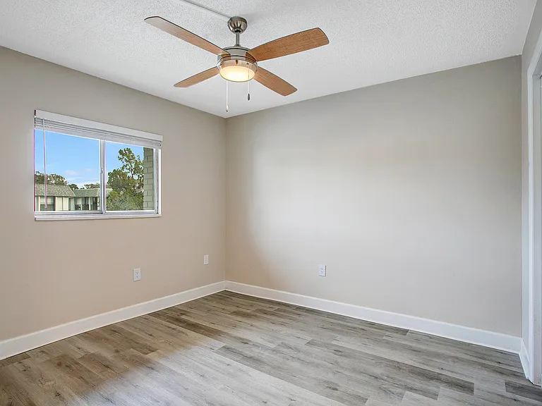 The Henry Apartments — Photo 43
