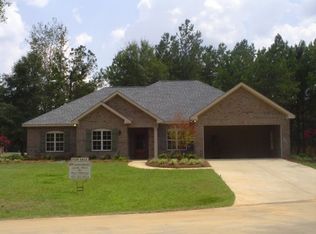 71 Woodside, Hattiesburg, MS 39402