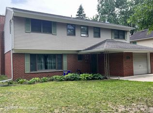 1904 Wyllys St, Midland, MI 48642