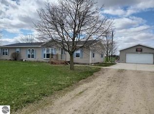 7495 N Wise Rd, Clare, MI 48617