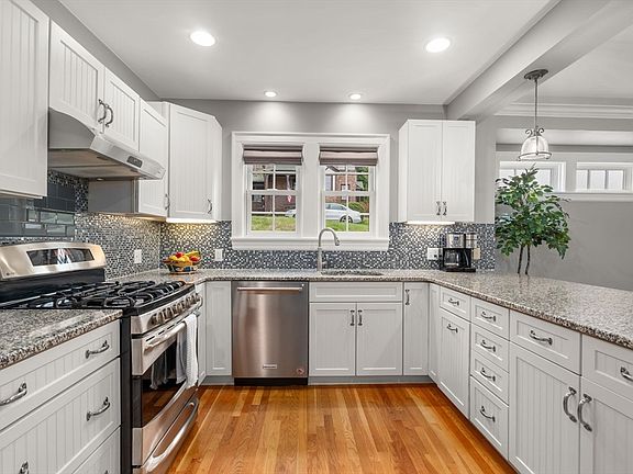 4th image of 19 Hancock Hill Dr
