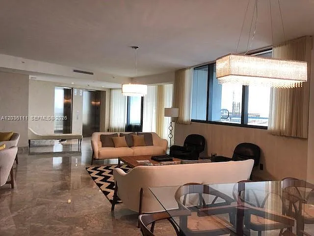 18555 Collins Avenue Cond — Photo 3