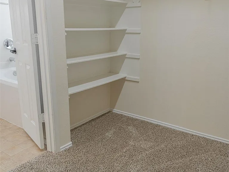 1902 Vernal Glen Cir — Photo 13