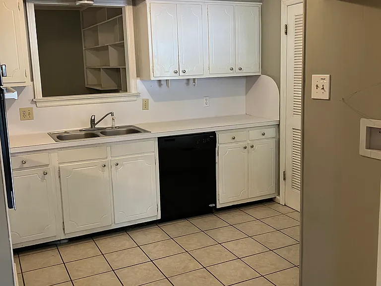 1765 Potwin Dr — Photo 7