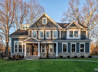 7 Keyes St, Florham Park, NJ 07932