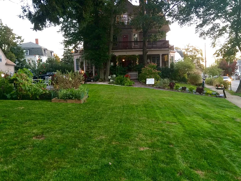 443 Hope St — Photo 2