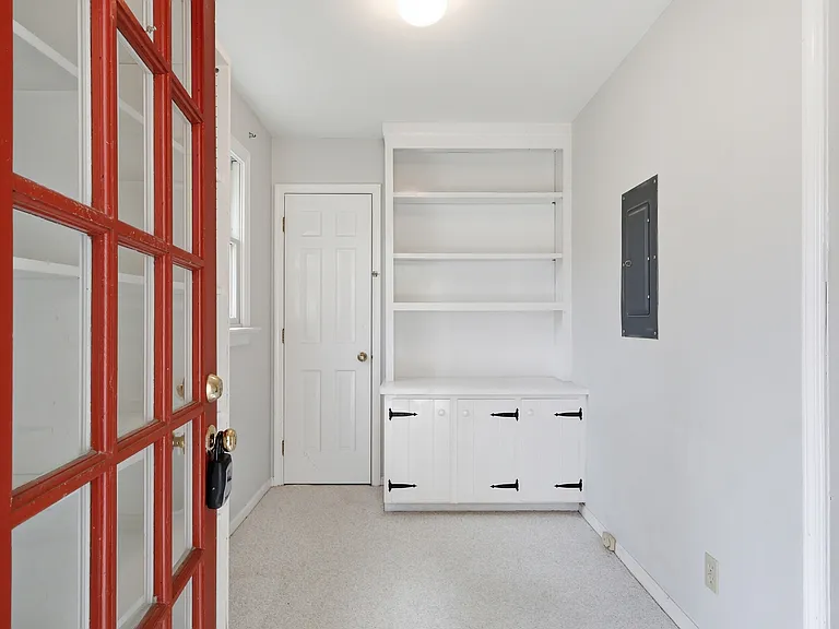 135 Sycamore St — Photo 13