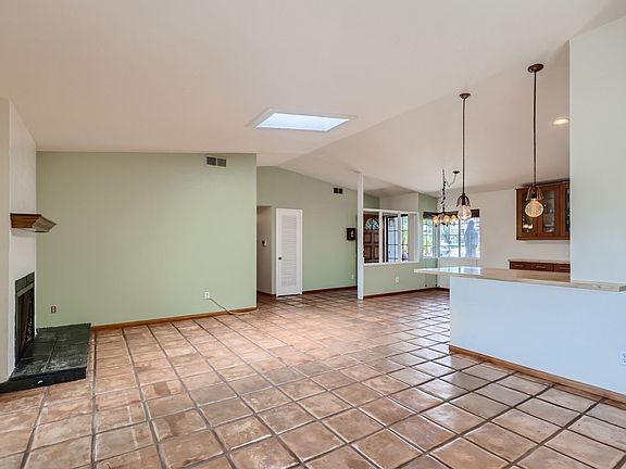 5th image of 3772 Cameo Ln